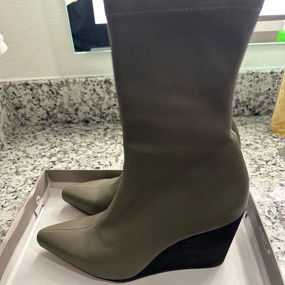 Rag & bone lambskin pheonix wedge booties! - Picture 2 of 6